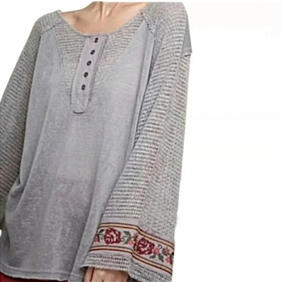 Umgee Boho Bell Sleeve Embroidered Top - Picture 1 of 6